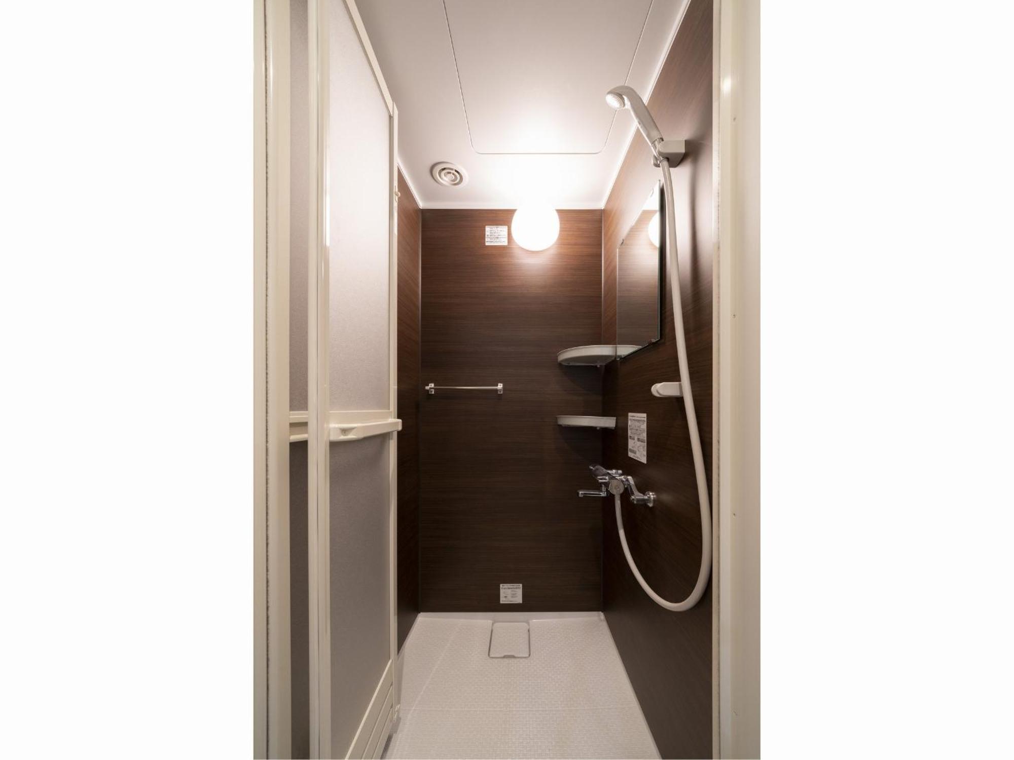Capsule Hotel J Garden Shin-Osaka Esterno foto