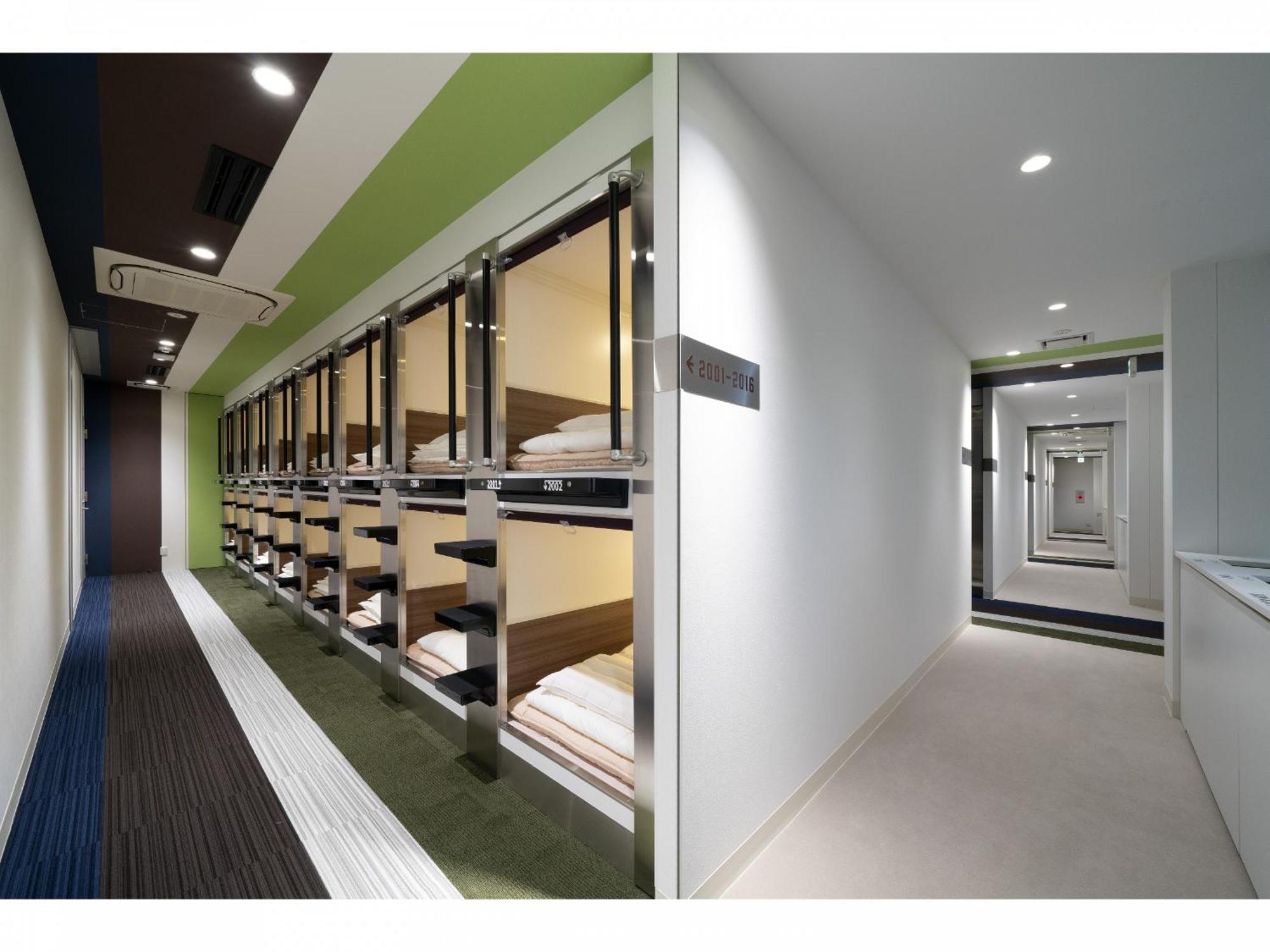 Capsule Hotel J Garden Shin-Osaka Esterno foto
